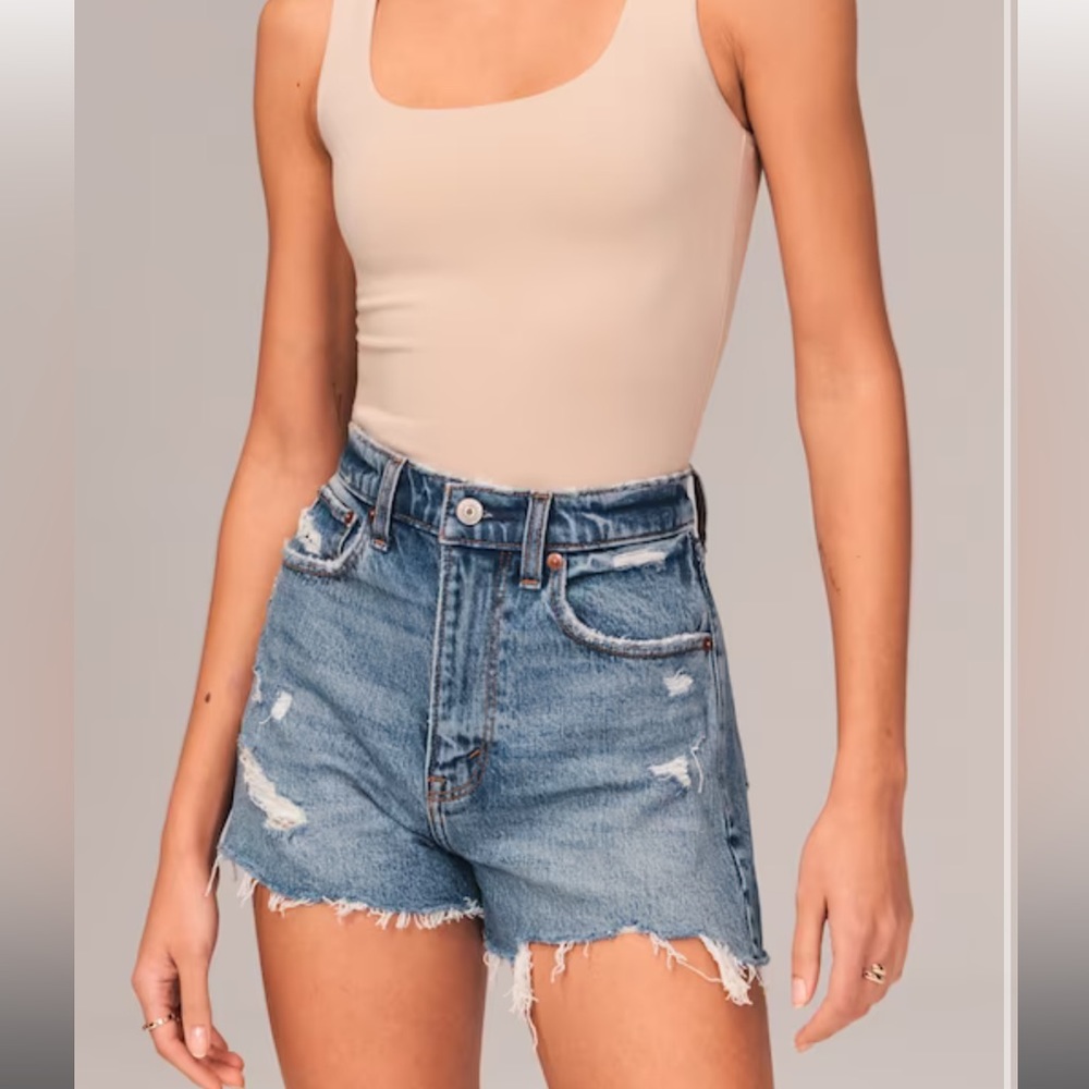 Abercrombie & Fitch High Rise Mom Short